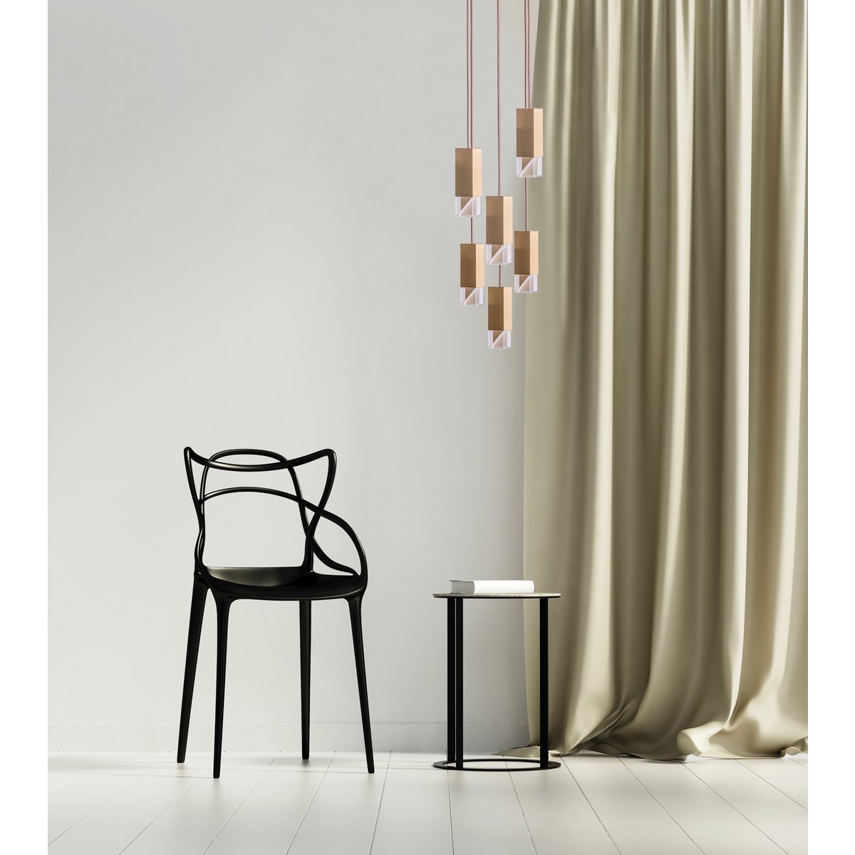 Lampe/Un lustre en laiton à 6 lumières
