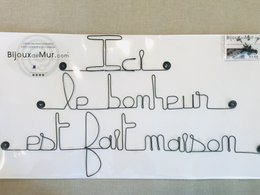 Citation Décoration Murale Métal "Ici le bonheur est fait maison" - à punaiser - Bijoux de Mur