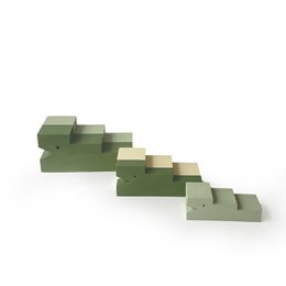  Green crocodile-shaped stacking bath toys, soft silicone blocks for babies and toddlers.