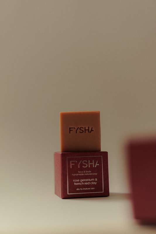 Sapone al geranio rosa e argilla rossa francese - Vegano, fatto a mano, senza olio di palma - Bestseller