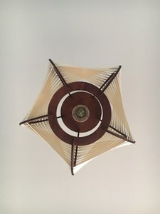 Große weiße Lampe