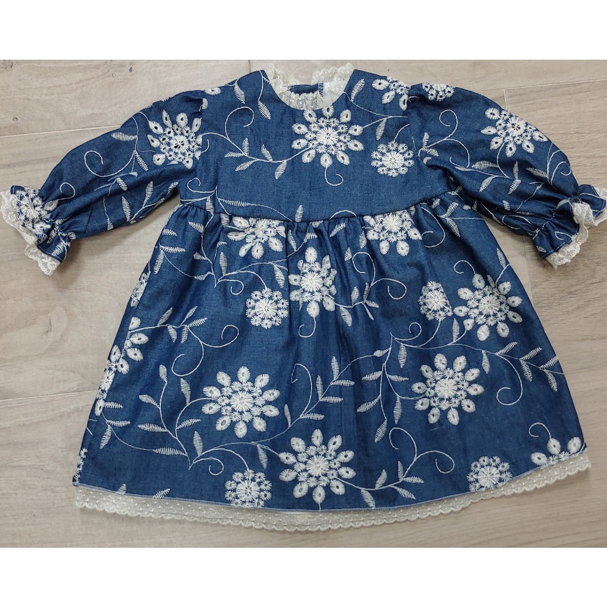 Robe en jean brodée Agnes