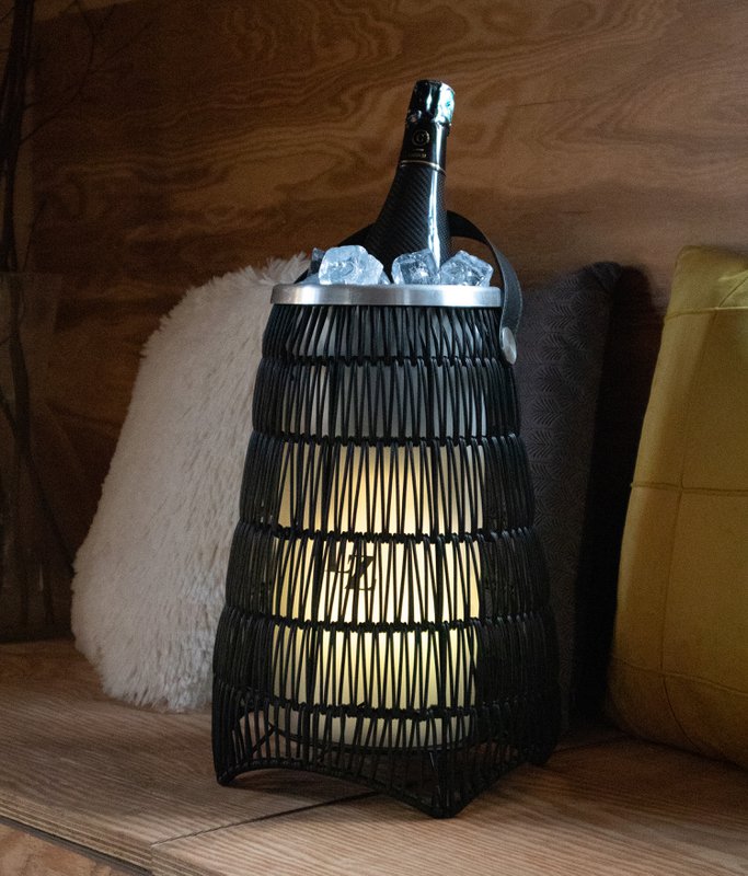 Le Zen Enzy Black - vinkøler med højttaler og LED-lys