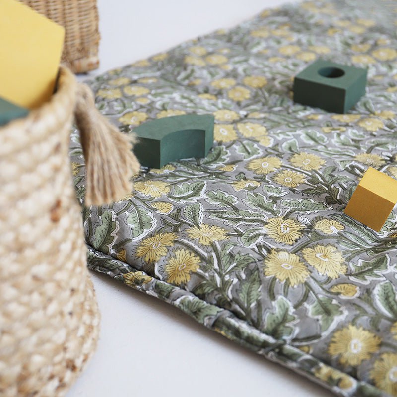 FIDELIA tapis de repos bébé imprimé fleurs