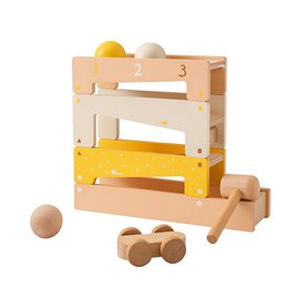 Famille KIAN : Banc à frapper en bois avec ballon et piste de course automobile