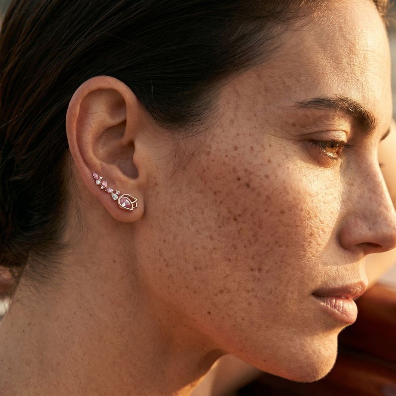Flora climbing flower earring
