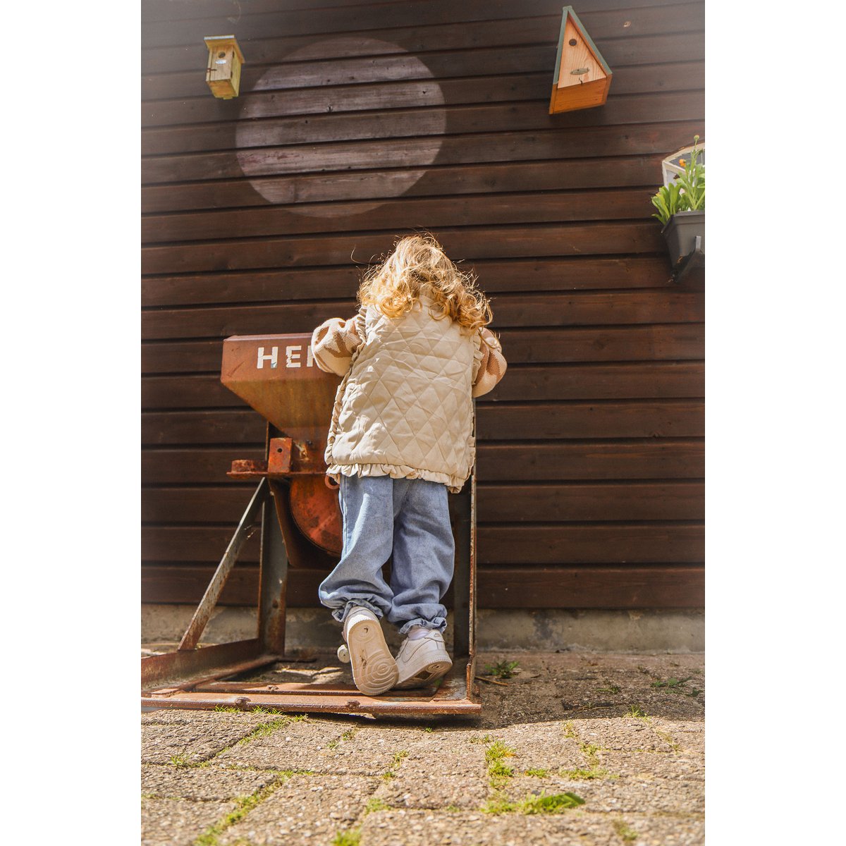 Piper Ruffle Vest 