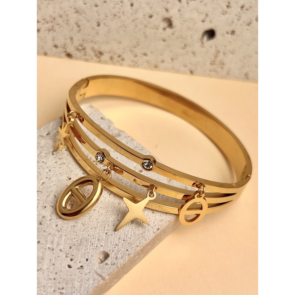 Bracelet Jonc  à breloques en acier