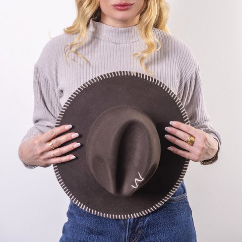 WIDE BRIM FELT HAT - crochet