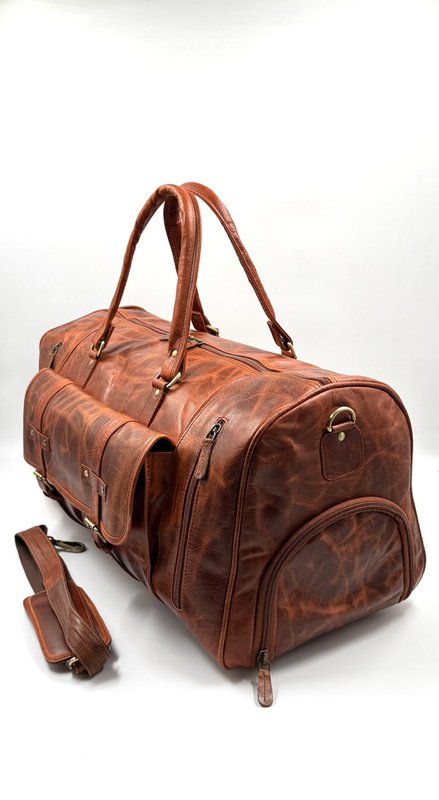 Håndlavet marokkansk rejsetaske i læder – Artisan 6-lommers "Brick Brown" duffel med dedikeret skorum