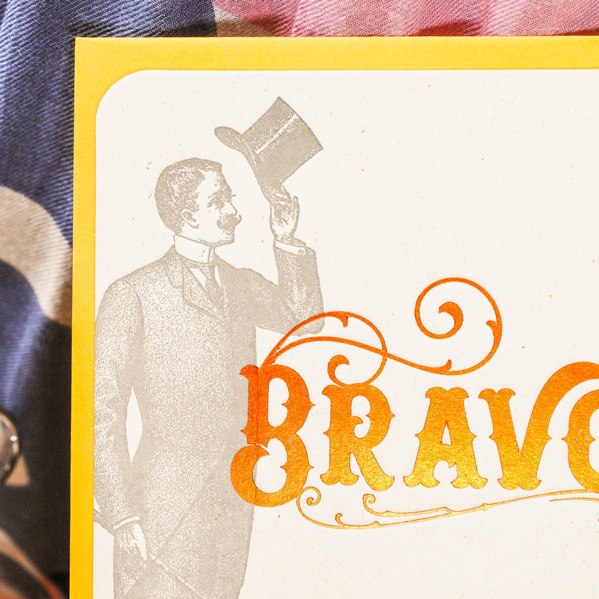 Kartka typograficzna Bravo Gentleman, pomarańczowa (z kopertą)