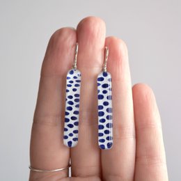 Koboltblå Polka Dot øreringe, Lang glasstang med kroge i sterlingsølv