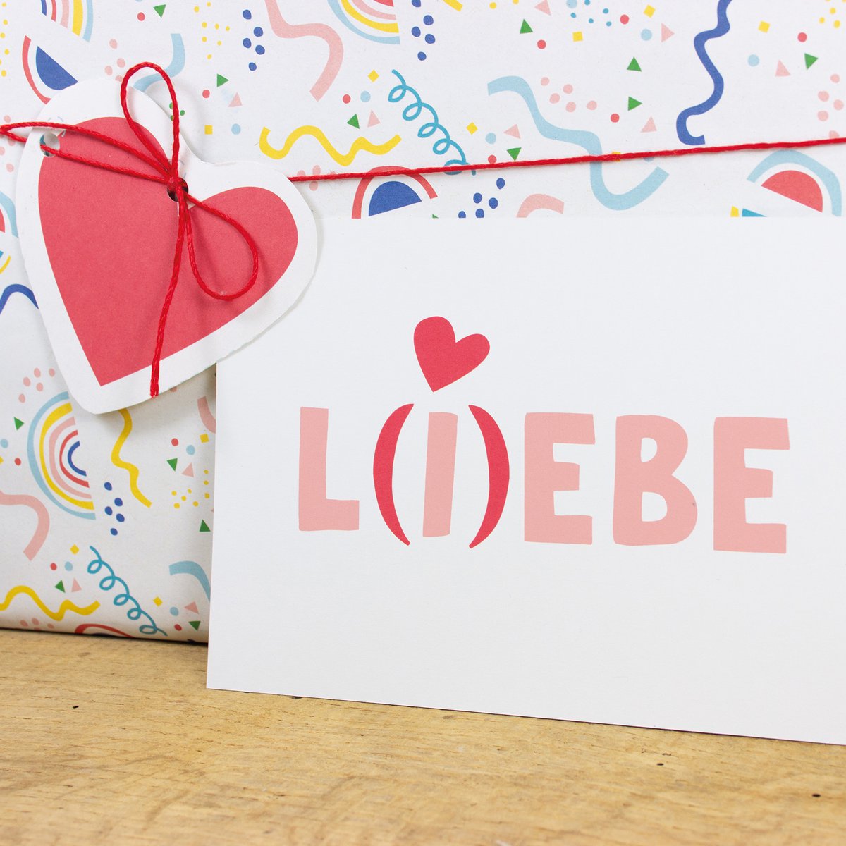 Postal "l (i) ebe" del papel reciclado