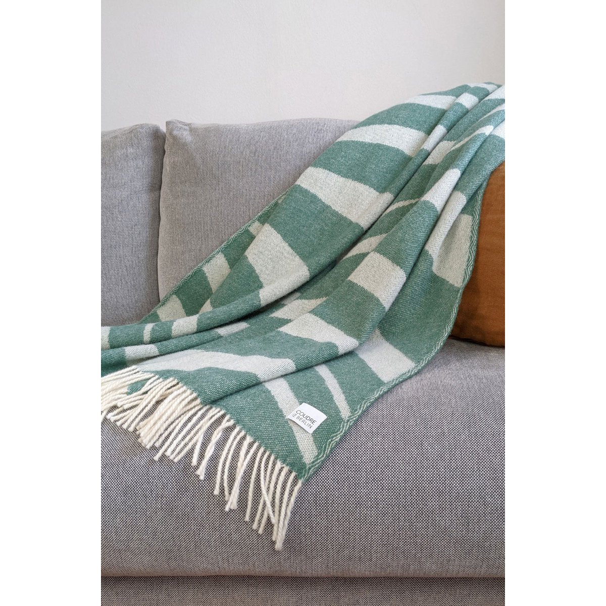 Wool blanket / cuddly blanket bold greenstone