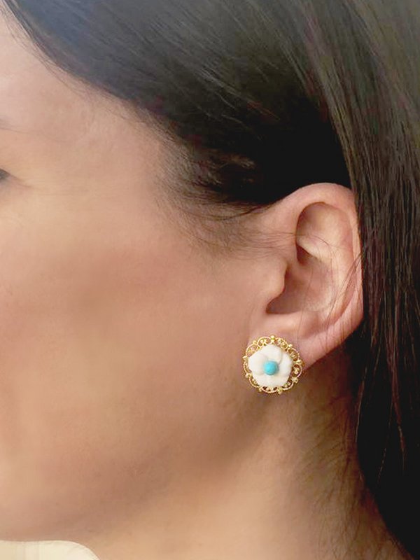 Bloemblaadjes oorbellen met turquoise