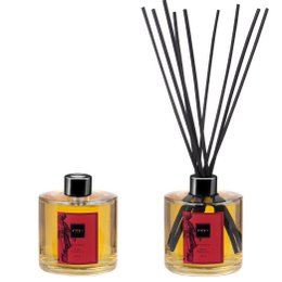 Aromata room fragrance 500ml, reed diffuser with a warm, spicy scent and black reed sticks.