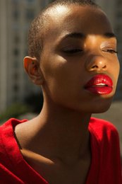 cremiger Lippenstift rebellisch rot 3