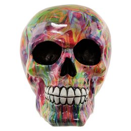 Adorno de calavera con efecto de mármol arcoíris