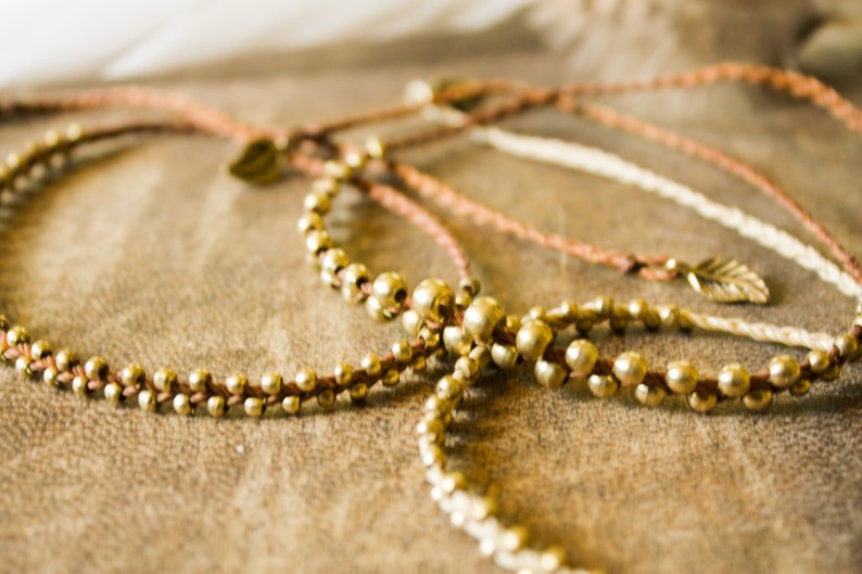 Bracelet de cheville perlé en laiton simple » Fait à la main
