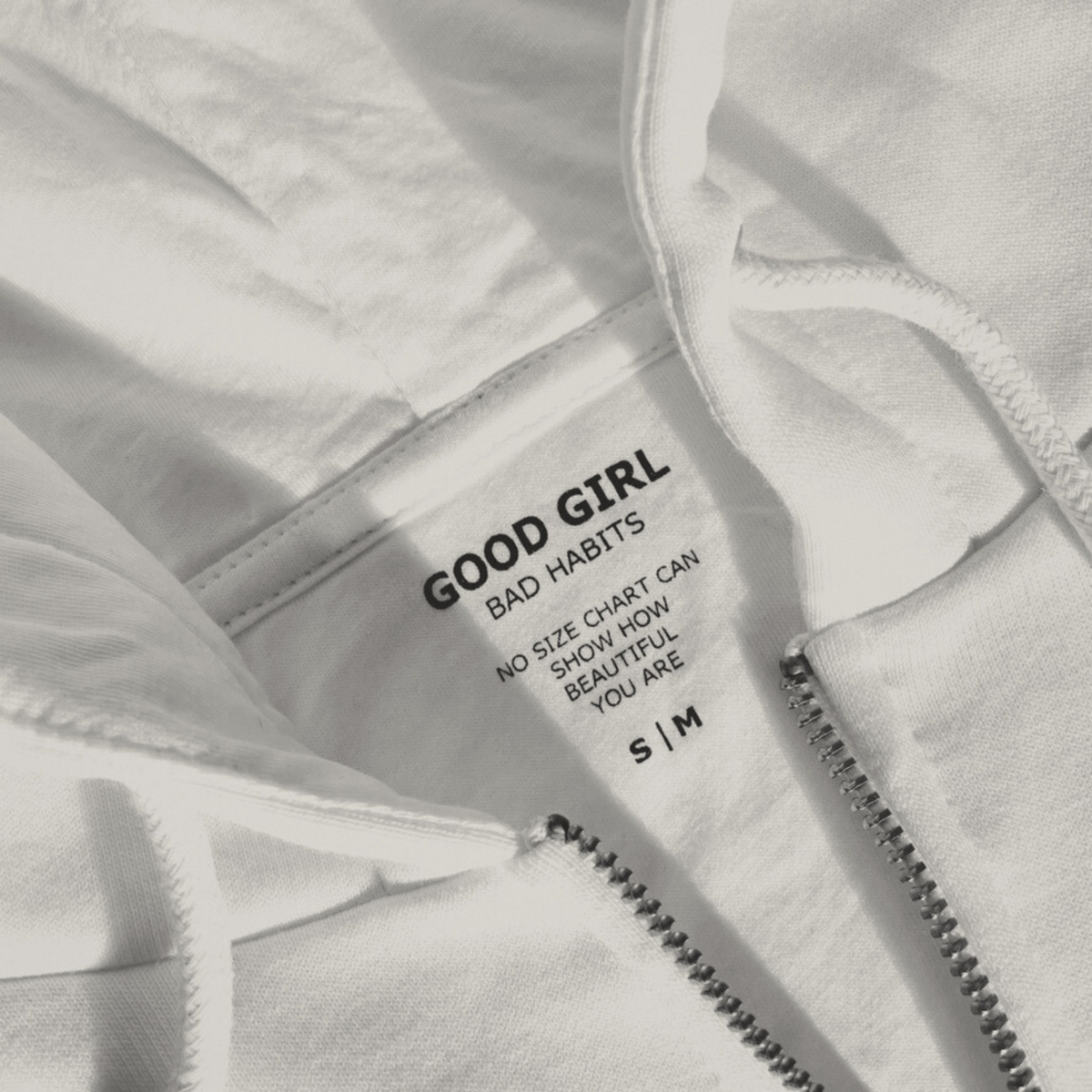 Crop hoodie with zipper "GGBH" - white