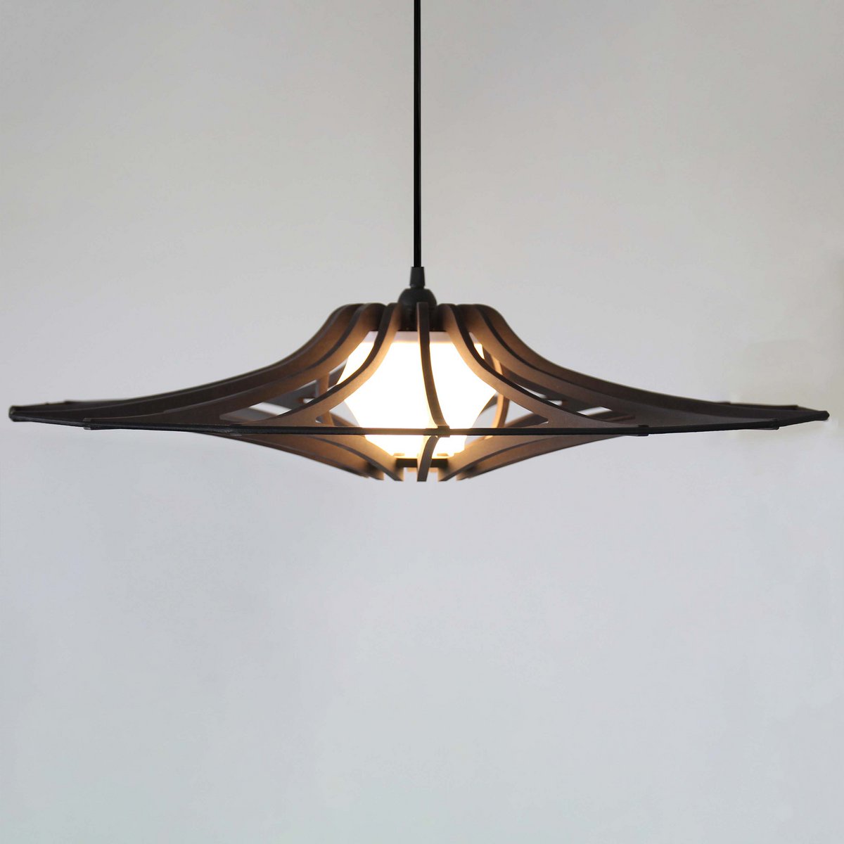 Zawieszenie projekt bois noir śr. 65 cm ŚPIEWAJĄCY CZARNY
