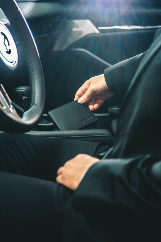 Portfel RFID i NFC - Czarny skórzany portfel antypoślizgowy - 9 kart - Prezent dla mężczyzn - Billfold