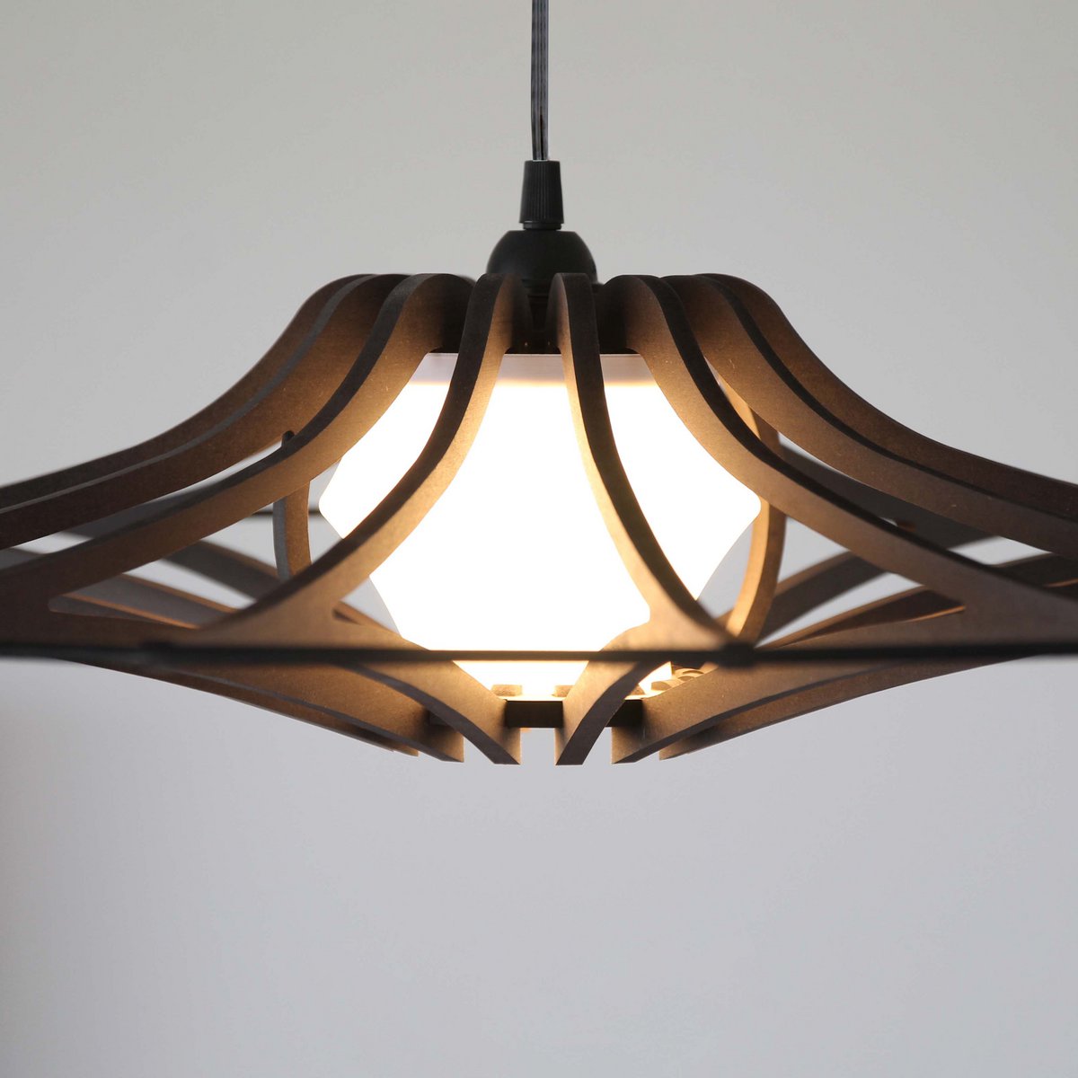 Zawieszenie projekt bois noir śr. 65 cm ŚPIEWAJĄCY CZARNY