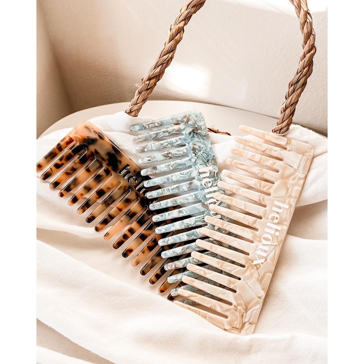LIV HAIR COMB