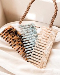 LIV HAIR COMB