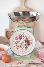 Bilancia da cucina retrò Peonia verde chiaro 3 kg Isabelle Rose