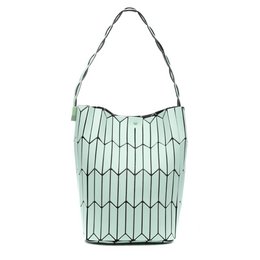 Iria Quintana Arroscia Shoulder Bag Geometric Design. 27x16x24 cm.