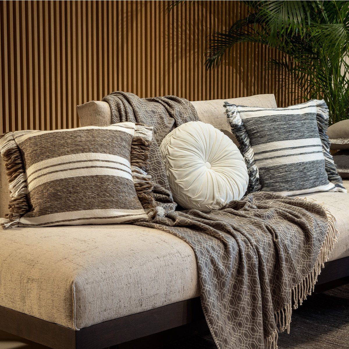 Dutch Decor EDGAR - Cushion 45x45 cm - 85% recycled polyester - Eco Line - Charcoal Gray - Anthracite, white