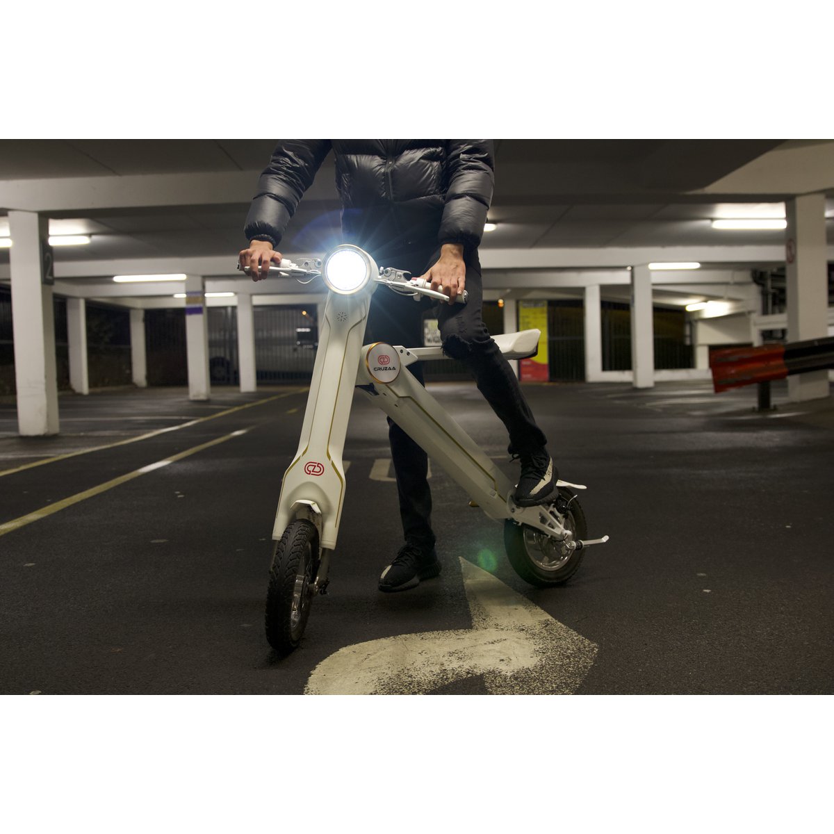 The Official Exclusive Cruzaa E-Scooter Racing White