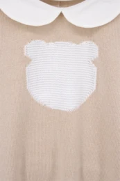 Babygebreid rompertje met berenzak, beige
