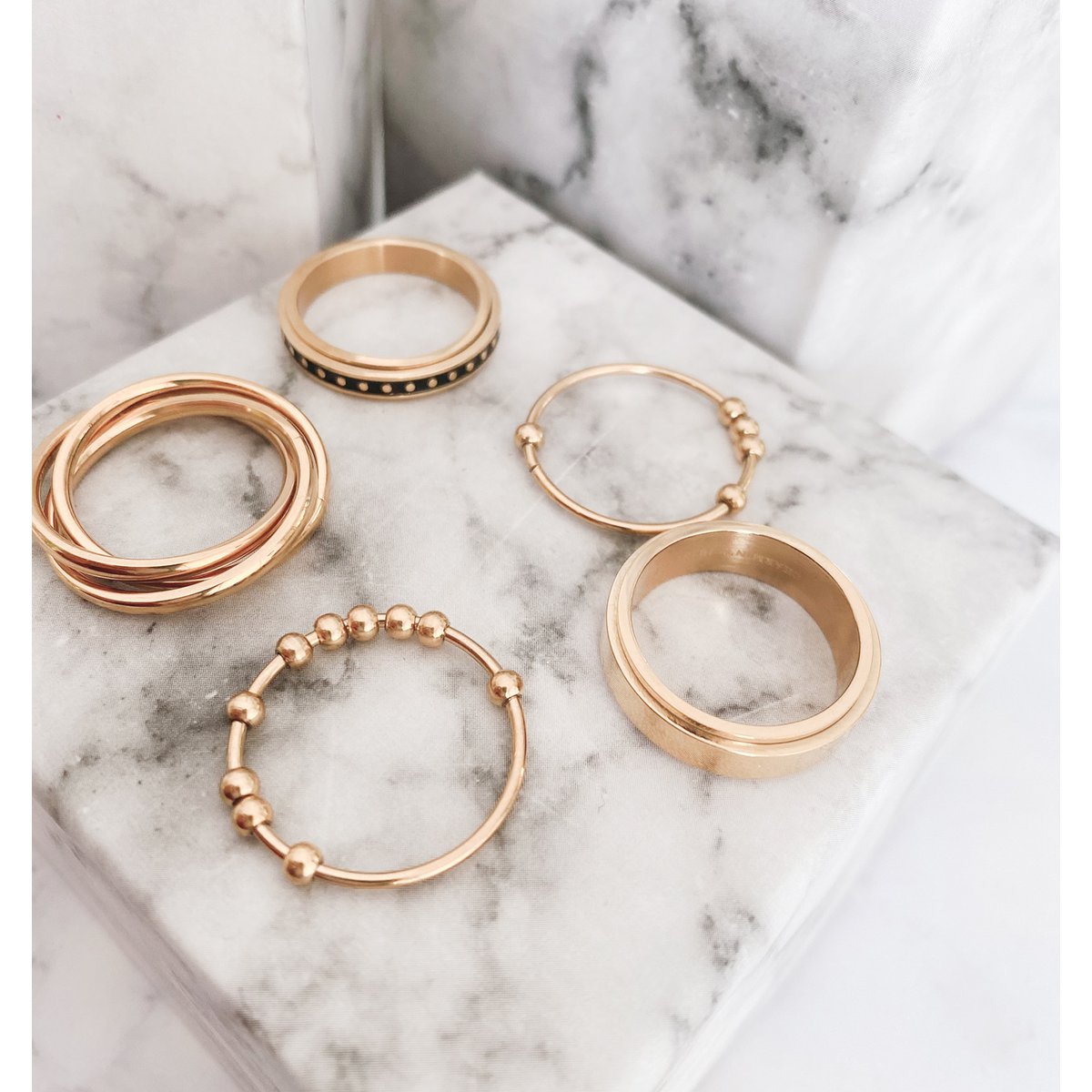 R1062 Classic Anxiety Fidget Ring 10 Kugeln Goldfarben