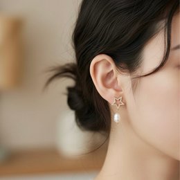 Solyne — Star earrings with natural river pearl
