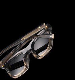 Walton et Mortimer NO. 54 : Lunettes de soleil grises transparentes "Inferno"