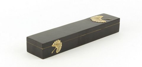 Essstäbchenbox mit Gingko-Muster aus Stein