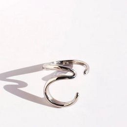 Manchette d'oreille minimaliste Wave Line