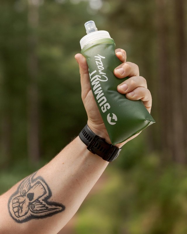 Miękka piersiówka z szeroką szyjką - butelka wody niebieska