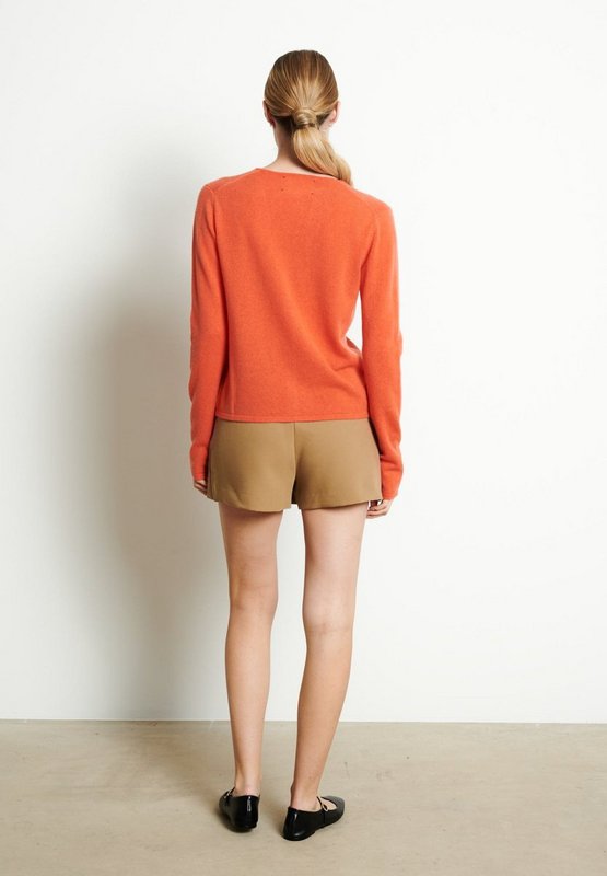 LILLY 7 Tangerine monteret cardigan i kashmir med V-hals