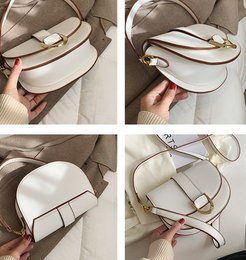 Petit sac à main AnBeck 'Be Yours' avec 2 options de transport (2 options de couleurs)