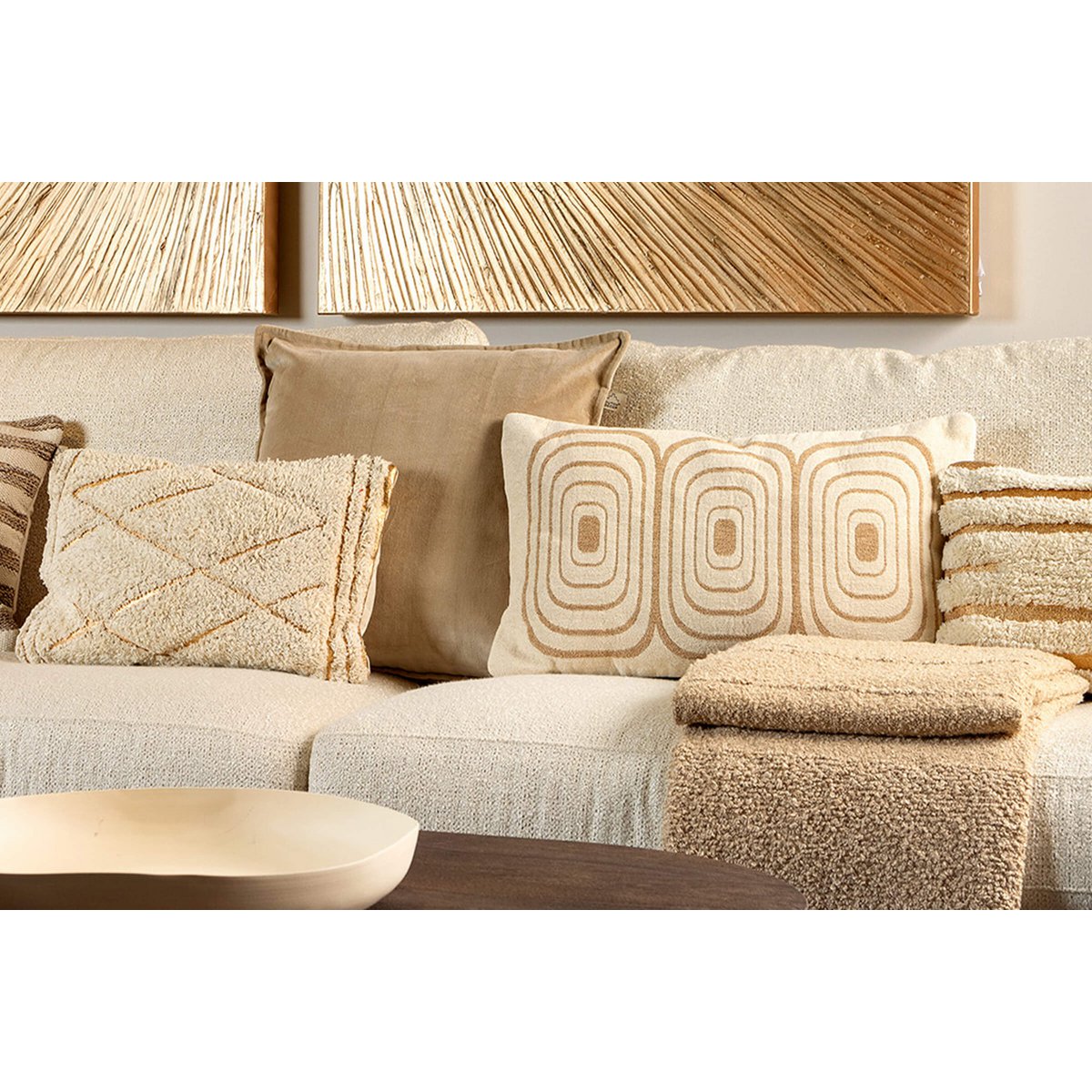 Dutch Decor DUUK - Cushion 30x50 cm - Tofu - beige with gold
