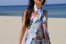 Viscose pareo in tropisch patroon in multicolor