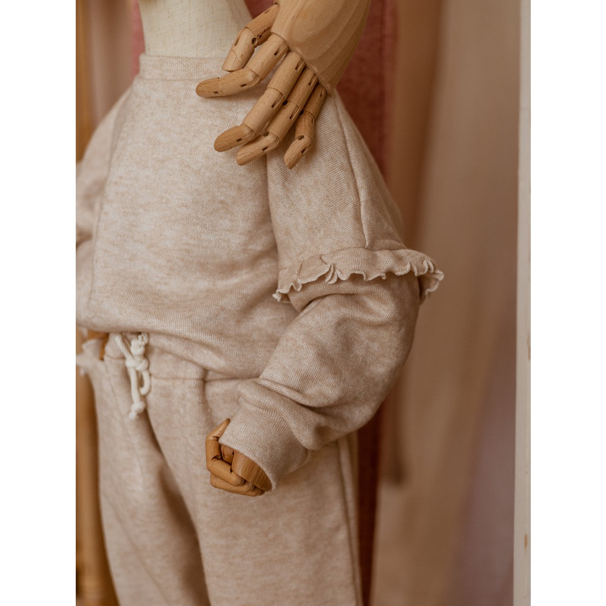 Pantaloni sportivi / volant da ragazza - Crema