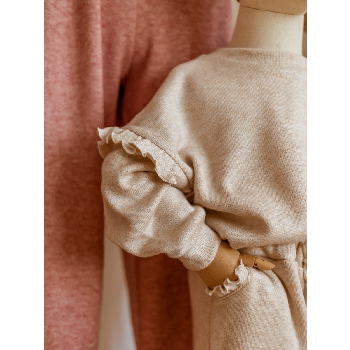 Maglione / volant da ragazza - Crema