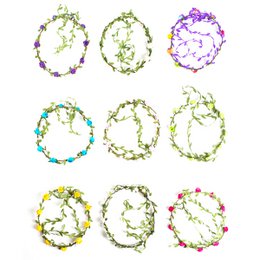 BLUMENKRONE MIT BLÄTTERN (9 Farben) - ST605