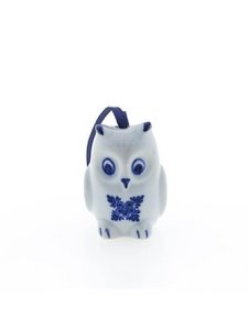 Owl on ribbon with flower