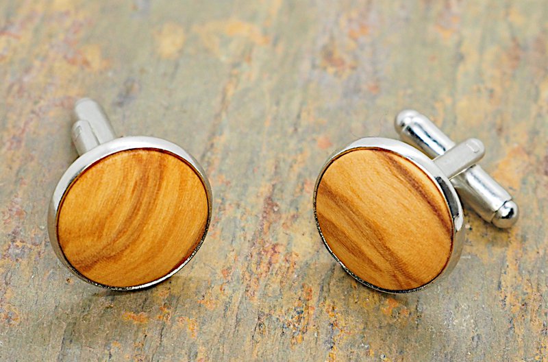 Elegant round cufflinks made of real olive wood, diameter approx. 18 mm, rounded inlay with great grain