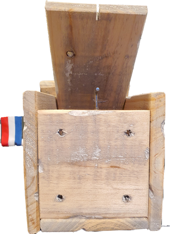 birdhouse old dutch StB skew roof
